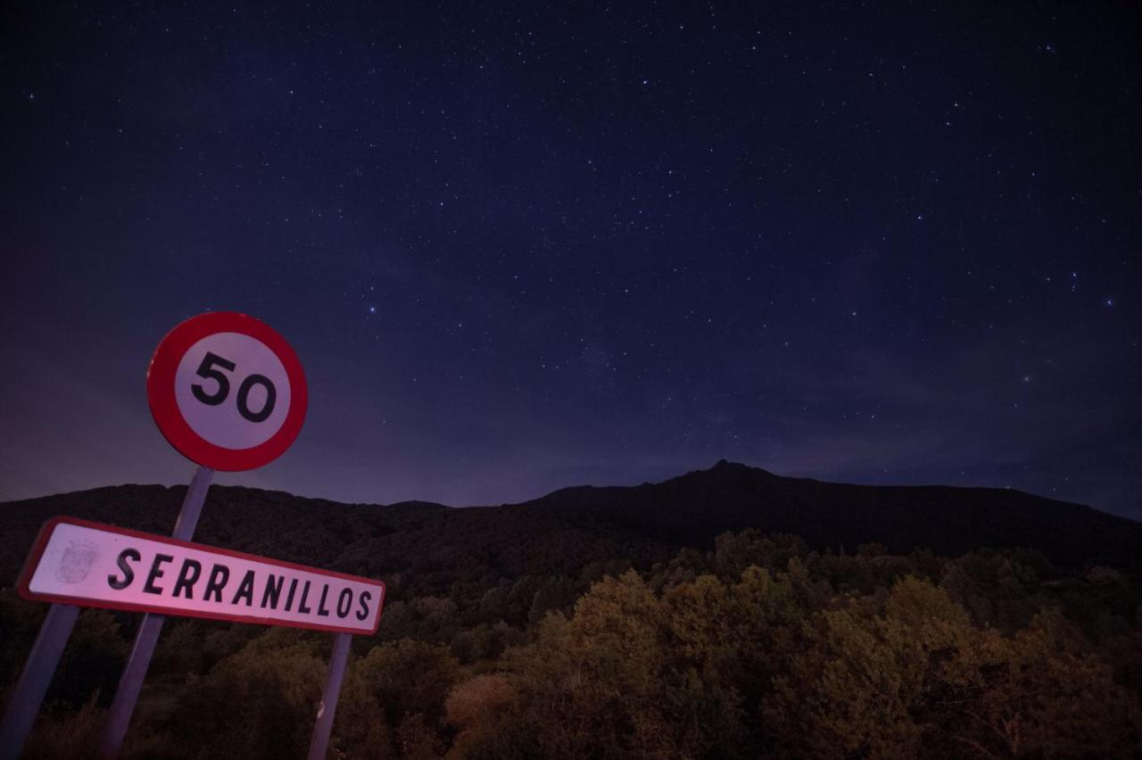 Hotel Camino De Las Estrellas Serranillos Luaran gambar